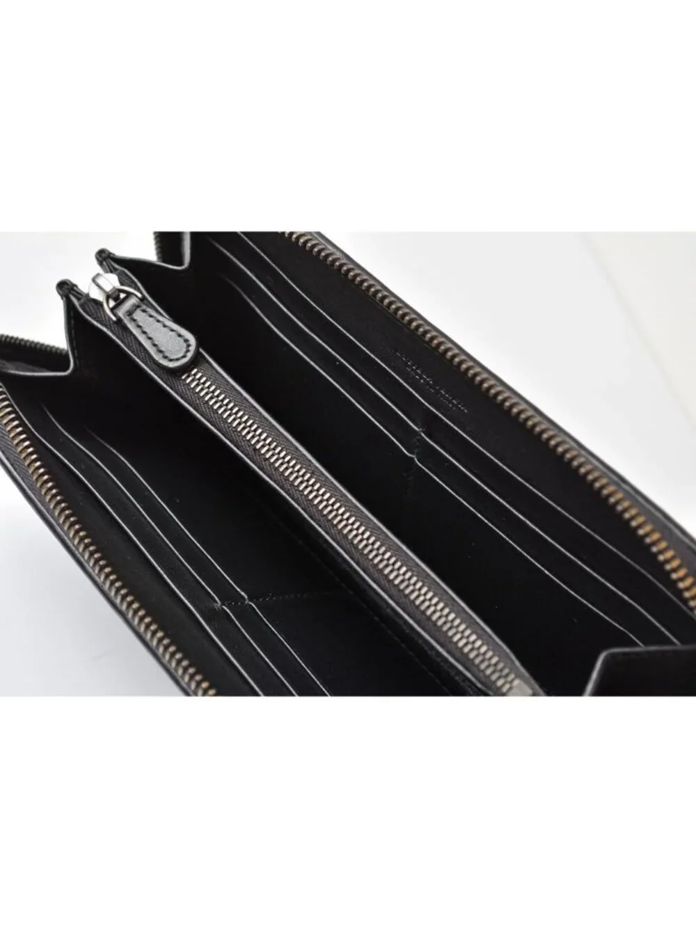 Bottega Veneta Wallet Zip Around Intrecciato Black